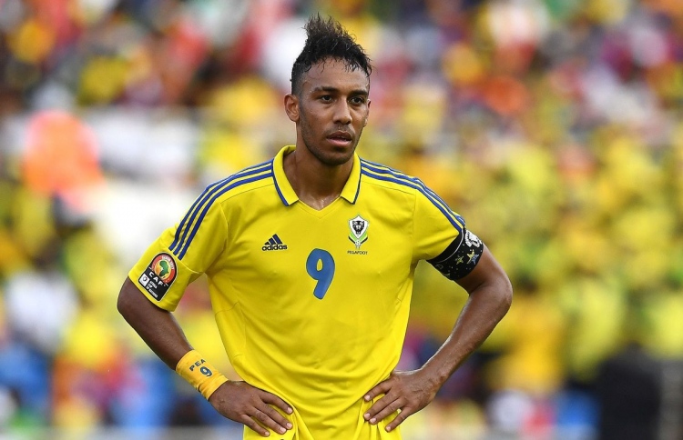 ހިތުގެ މައްސަލައަކާ ހުރެ އޮބާމެޔަން އަށް ނުކުޅެވުނު