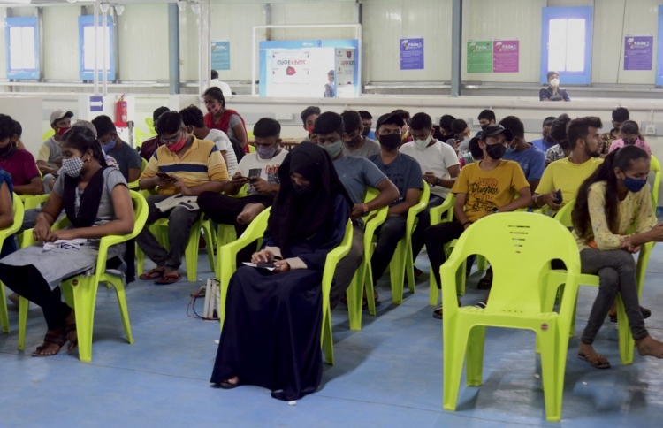 އިންޑިއާގައި ކޮވިޑް ޖެހޭ ނިސްބަތް 40 ޕަސެންޓަށް