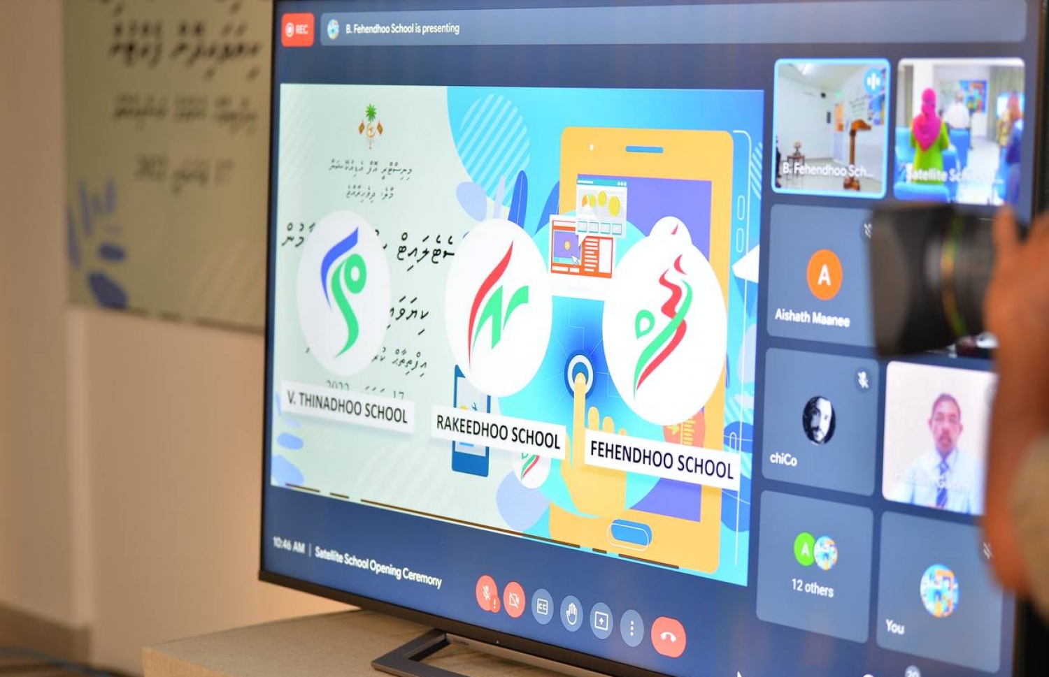 ސެޓްލައިޓް ސްކޫލު އިފްތިތާހުކުރުމަށް ހުރަވީ ސްކޫލުގައި އޮތް ރަސްމިއްޔާތު-- ފޮޓޯ: ރައީސް އޮފީސް