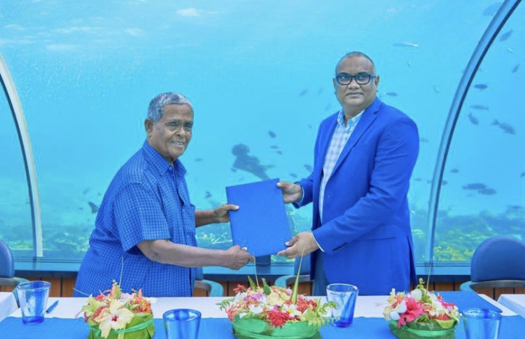 މަޑިވަރު އެއާޕޯޓް ހިންގުން މޯލްޑިވިއަން އަށް