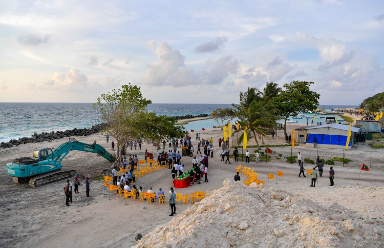 ނުފޫޒުގެ ތުހުމަތަށް ސަރުކާރުން ދެއްކީ 25 މަޝްރޫއު