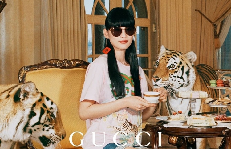 ގޫޗީގެ އިޝްތިހާރެއްގައި މިނިކާވަގެއް އުޅޭތީ ނުރުހުން!