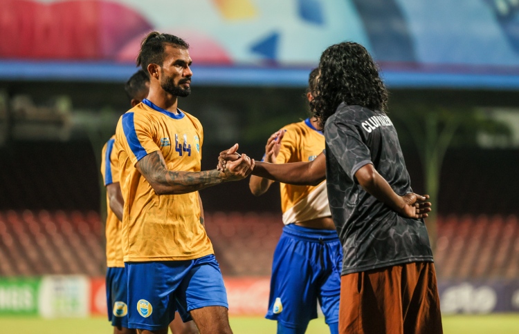 ވެލެންސިއާގެ "ބަދަހި" ފޯވާޑްލައިނަށް އޮތީ އުންމީދު