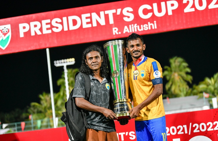 ސެންޓޭގެ މަގާމު ފޫބެއްދޭނެ ކުޅުންތެރިޔަކު ނެތް: ހީނާ