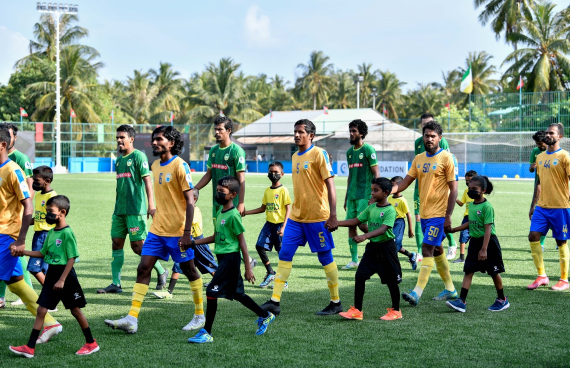 ރ. އަލިފުށީގައި ކުޅުނު ޕްރެޒިޑެންޓްސް ކަޕް ފައިނަލް ތެރެއިން، އިތުރު ވަގުތުގެ ދެހާފު ކުޅެ މާޒިޔާގެ މައްޗަށް 2-1 ގެ ނަތީޖާ އަކުން ކާމިޔާބު ހޯދައި ޕްރެޒިޑެންޓްސް ކަޕުގެ ޗެމްޕިއަންކަން ވެލެންސިއާއިން ވަނީ ހޯދާފައި--. ފޮޓޯ: ނިޝާން އަލީ/މިހާރު