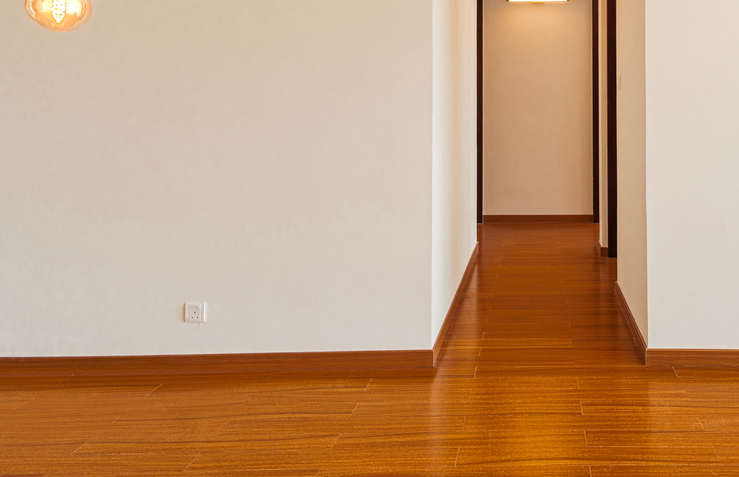 އަކުއާ ވީޓާ ރެޒިޑެންސްގެ އެޕާޓްމަންޓެއްގެ ހޯލްވޭ--