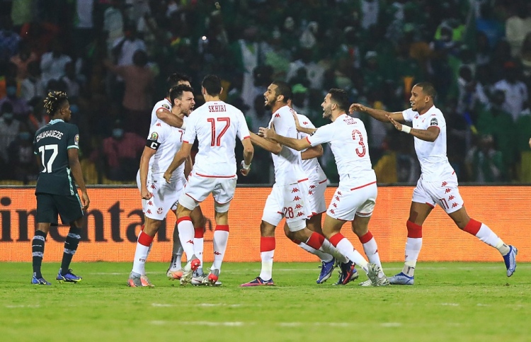 ނައިޖީރިއާ ކަޓުވާލައި ޓިއުނީޝިއާ ކުއާޓަ ފައިނަލަށް