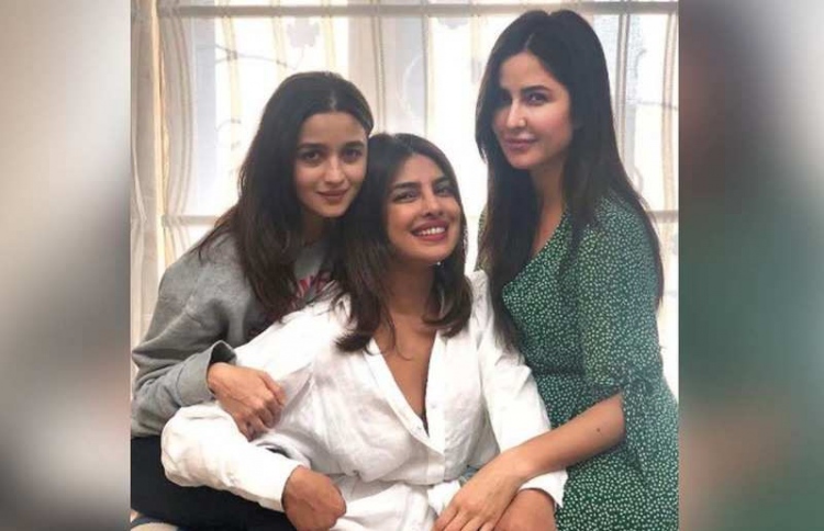 ޕްރިޔަންކާ، ކެޓްރީނާ އަދި އާލިއާ އެކުގައި ނުފެނިދާނެ