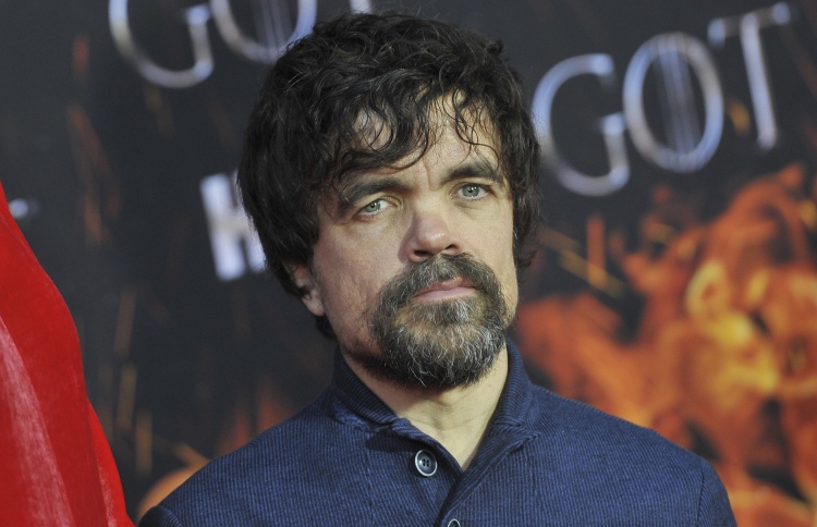 "ސްނޯ ވައިޓް" ހަދާތީ ޑިންކްލޭޖް ފާޑުކިޔައިފި