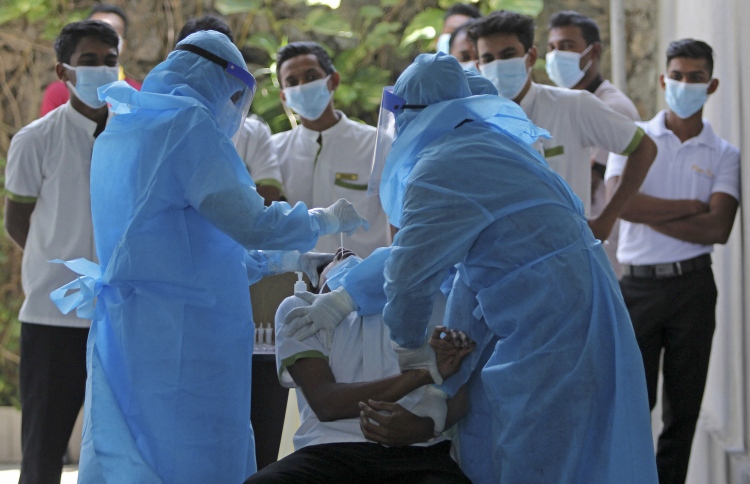 ކޮވިޑް-19 ނިމުމުގެ ކޮޅުމަތި އެބަފެނޭ: ޑަބްލިޔޫއެޗްއޯ