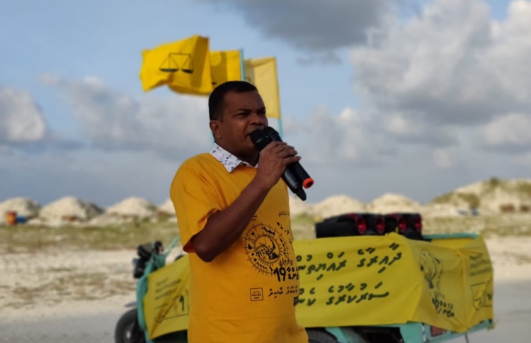 ކޮމަންޑޫ ކެމްޕޭނުގައި އައްޑޫ މޭޔަރު ބައިވެރިވުމުން ފާޑުކިޔުން