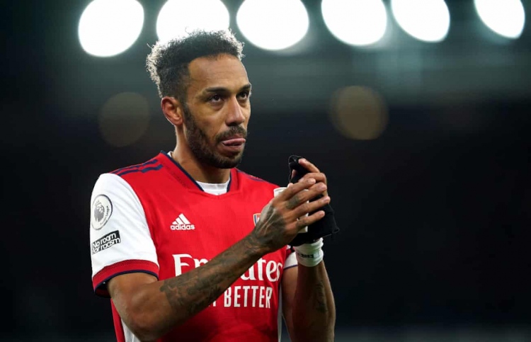 ފަހު ވަގުތު ހިލޭ ޓްރާންސްފާގައި އޮބަމަޔަން ބާސާ އަށް