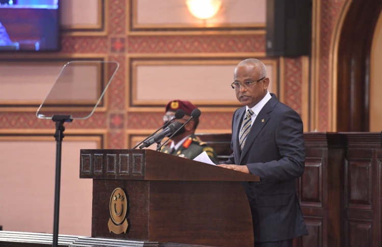 697 މިލިއަން ޑޮލަރުގެ ދަރަނި ދައްކައިފި