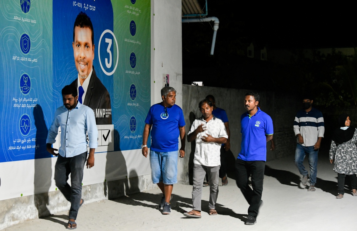 އެމްއެންޕީގެ ކެންޑިޑޭޓް ހަންނާނުގެ ކެމްޕޭން ޓީމު މަރޮށީގައި ހަރަކާތްތެރިވަނީ. -- ފޮޓޯ: ފަޔާޒް މޫސާ/ މިހާރު