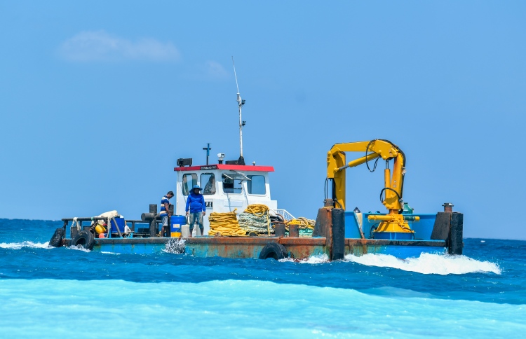 ދެ ކޮމަންޑޫ ގުޅާލުމަކީ ބަޖެޓުގައި ހިމެނޭ މަޝްރޫއެއް