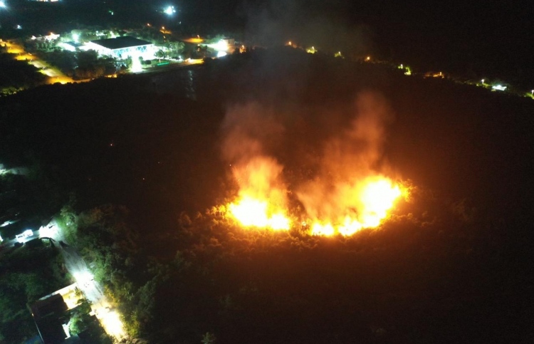 ހިތަދޫގައި ރޯވި އަލިފާން ނިއްވާލެވުނީ 12 ގަޑިއިރުން