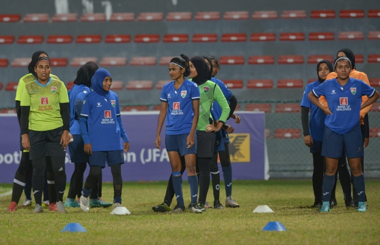 އަންހެން ގައުމީ ޓީމު އެކުވެރިކަމުގެ މެޗުތަކެއް ކުޅެނީ