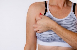 ބްރެސްޓް ކެންސަރުގެ އަލާމާތްތަކާއި ފަރުވާގެ މުހިއްމުކަން