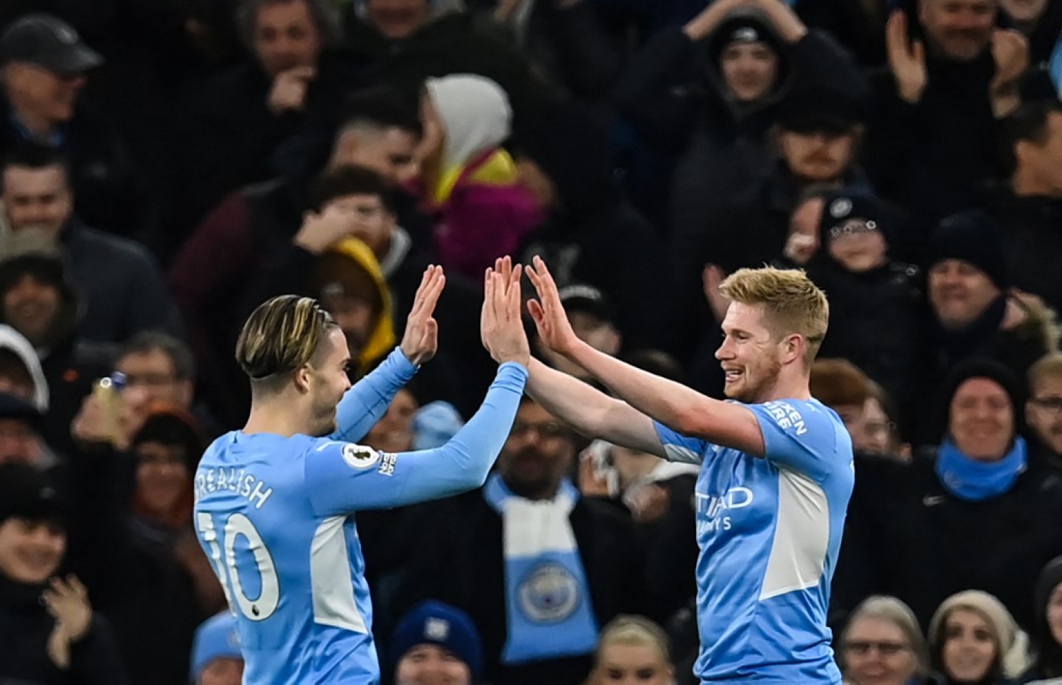 ޑިބްރޭނާ ލަނޑު ޖެހުމަށް ފަހު ގްރީލިޝް އާއެކު އުފާފާޅުކުރަނީ.-- ފޮޓޯ: އޭއެފްޕީ