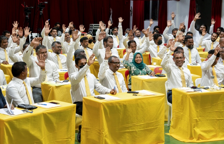 އިންޑިއާގެ ދިފާއުގައި "ބާކީ ނުވޭ" ކެމްޕެއިނެއް!