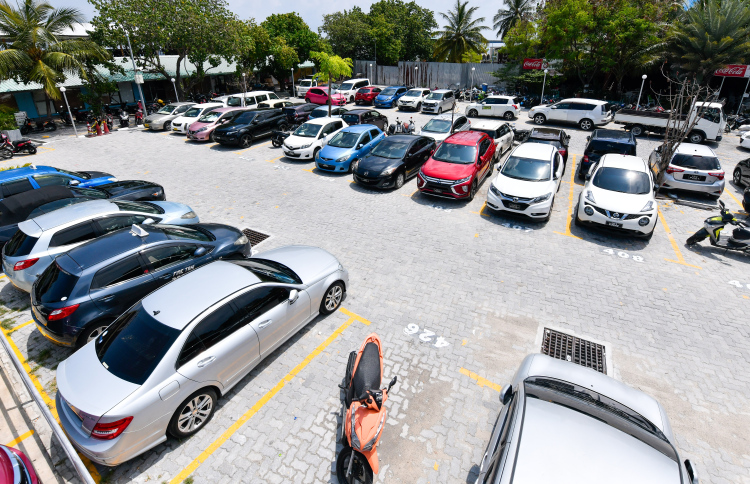 ގަރާޖު ޕާމިޓް ހުށަހަޅަން ނުޖެހޭ ގޮތަށް ހަދައިފި