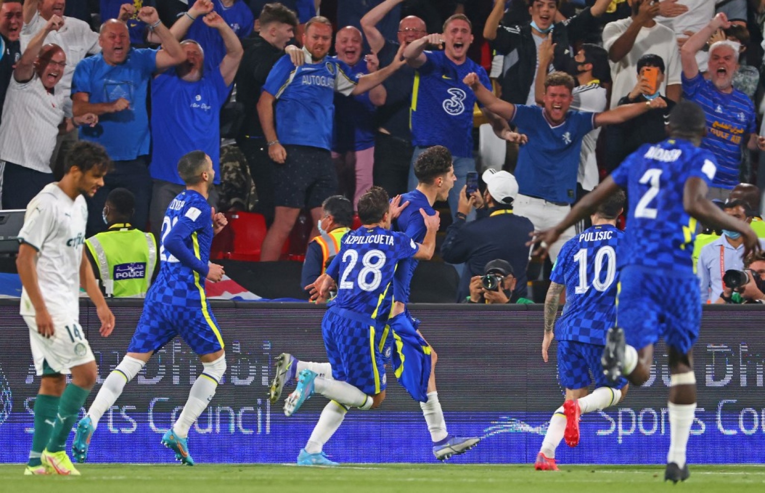 ހަވާޓްޒް، ޗެލްސީ މޮޅުކޮށްދިން ލަނޑު ޖެހުމަށް ފަހު އުފާފާޅުކުރަނީ.-- ފޮޓޯ: އޭއެފްޕީ