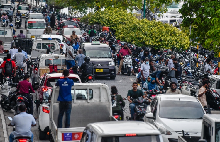 ހަތަރު ލޭނާ އެކު، "ސްޓްރެސް" އަށް ވެސް ލުޔެއް