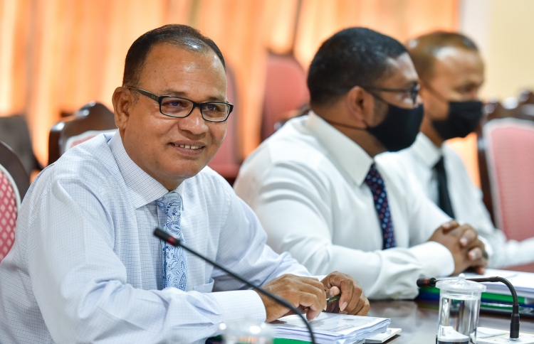 މިއީ ބަރުލާމާނީގެ ބަހުސްކުރަންވީ ވަގުތެއް ނޫން: އާދަމް