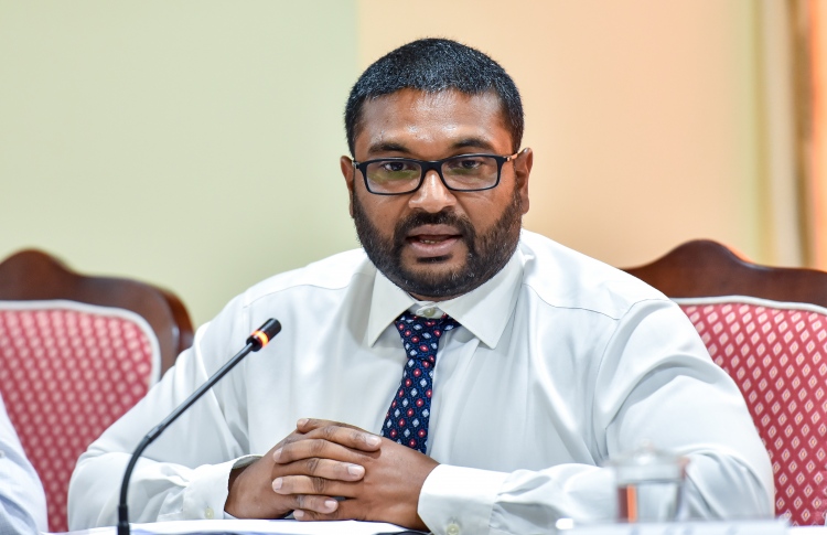 ޑޯނިއާ ދުއްވޭނެ ސިފައިންގެ ޕައިލެޓެއް ނެތް: ޑިފެންސް