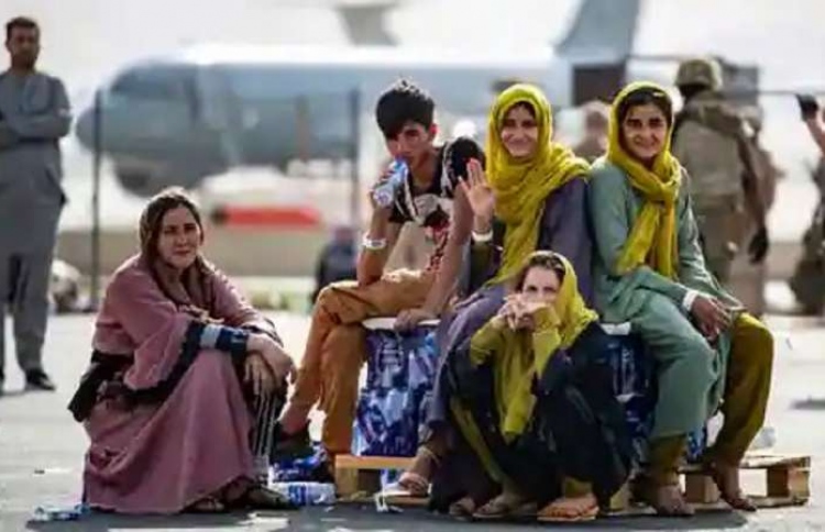 އިންޑިއާގެ އެހީ އަފްގާނަށް ދާނީ ޕާކިސްތާނުގެ ތެރެއިން