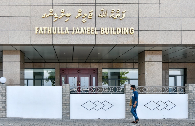 ރާއްޖެ ނާދެވި ޔޫކްރެއިންގައި ދިވެހި 20 ދަރިވަރެއް!