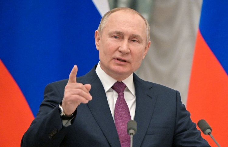 ޕުޓިންގެ އިންޒާރެއް، މިސައިލް ދޭ ނަމަ ހަމަލަދޭނެ