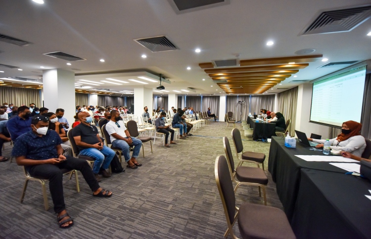 ބިމަށް ފައިސާ ދައްކަން މުއްދަތު ދިނީ ބޭންކުން އެދިގެން