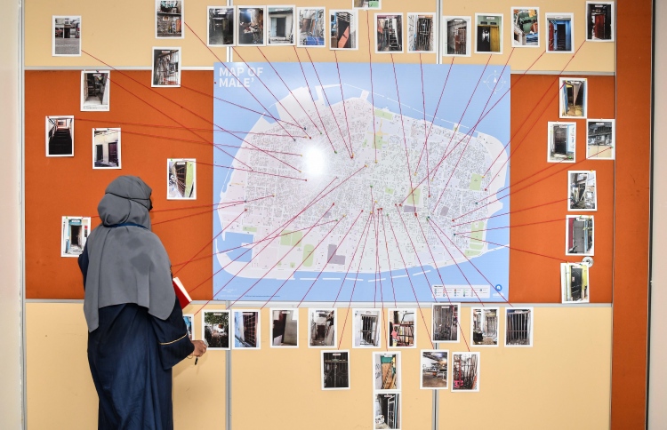 ކަސްޓަމްސް އިން 14 ކިލޯގެ ޑްރަގްސް އަތުލައިގަނެފި