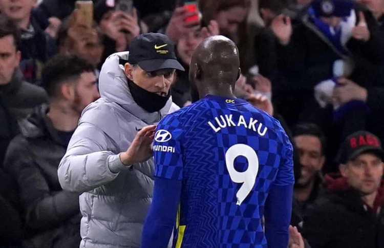 ފާޑު ކިޔުންތަކުން ލުކާކޫ ހިމާޔަތް ކުރަންޖެހޭ: ޓުޗެލް