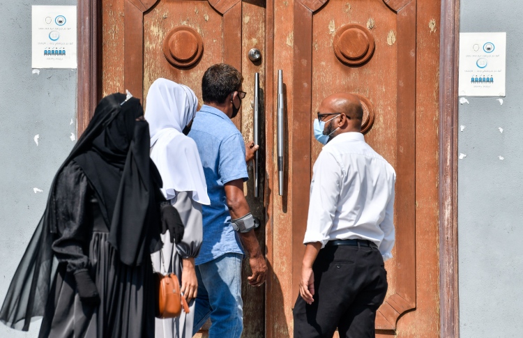 ކައިވެނިކޮށްގެން އުޅުނު ބަޔަކަށް އެންސްޕާއިން އެލަވަންސް