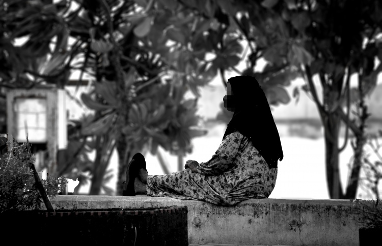 ދަރިންގެ އުފަލަށްޓަކައި މައެއްގެ ހިތްދަތި ދިރިއުޅުން!