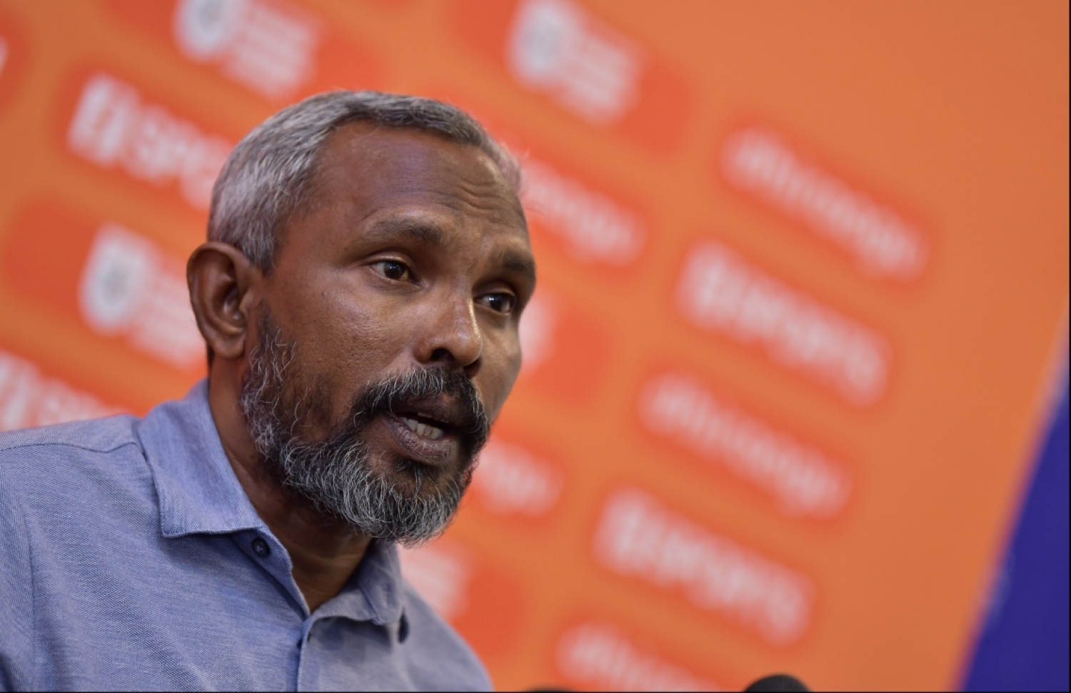 ވެލެންސިއާގެ މިހާރުގެ ކޯޗު އަހްމަދު މުޖްތަބާ (ފެސްކޯ) ޕްރެސްގައި ވާހަކަ ދައްކަނީ: އޭނާ ވެލެންސިއާގެ ކޯޗުކަމާ ހަވަލުވީ ޕްރެޒިޑެންޓްސް ކަޕަށް ފަހު --- ފައިލް ފޮޓޯ: މިހާރު