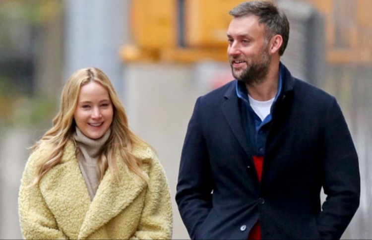 ޖެނިފާ ލޯރެންސް އަށް ކުއްޖަކު ލިބިއްޖެ