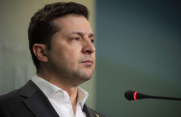 އިތުރު އަސްކަރީ، މާލީ އެހީއަށް ޔޫކްރޭނުން އެދިއްޖެ