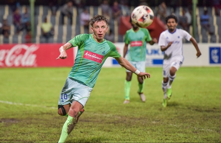 ހަނގުރާމައިގެ ބިރުވެރިކަމުގެ ތެރޭ އިލިއާ ތާށިވެފައި