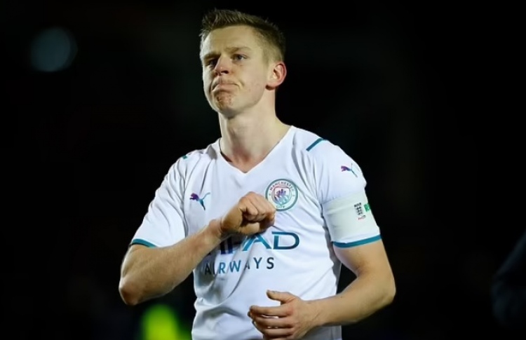 ސިޓީގެ ކެޕްޓަން ބޭންޑް ޔޫކްރޭނުގެ ޒިންޗެންކޯ އަށް