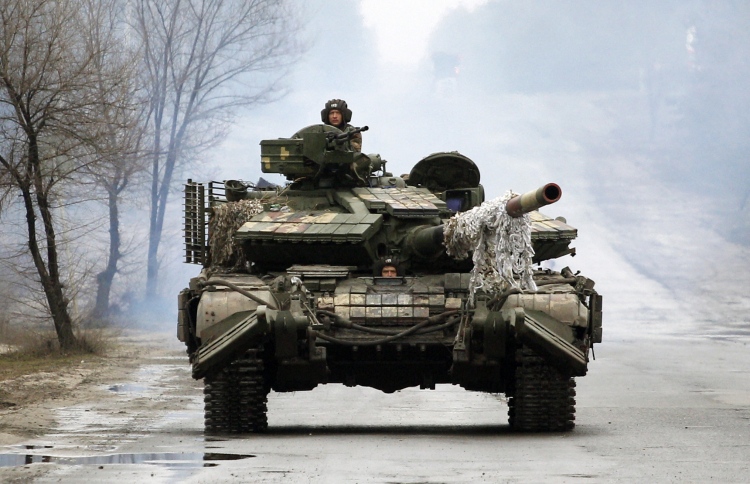 ޔޫކްރޭން ގަޑުބަޑު ފެށުމުގެ ސިއްރަކީ އެމެރިކާ: ޗައިނާ