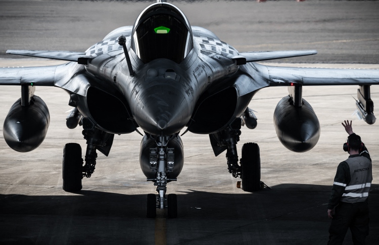 ޔޫކްރޭން އުދުހުން މަނާ ސަރަހައްދަކަށް ނުހެދީ ކީއްވެ؟