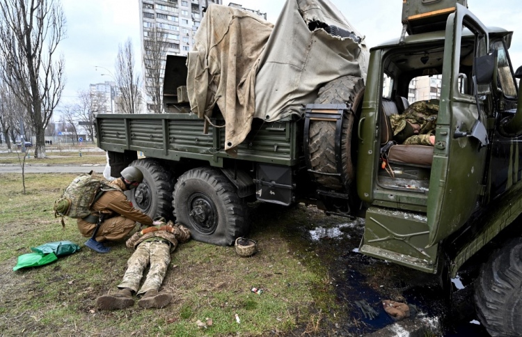 ޔޫކްރޭންގެ ހަނގުރާމައިގެ ޖަރީމާތައް ތަހުގީގު ކުރަނީ