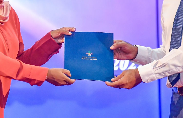 ހަންގޭރީގައި ކިޔަވަން 25 ސްކޮލާޝިޕަށް ހުޅުވާލައިފި