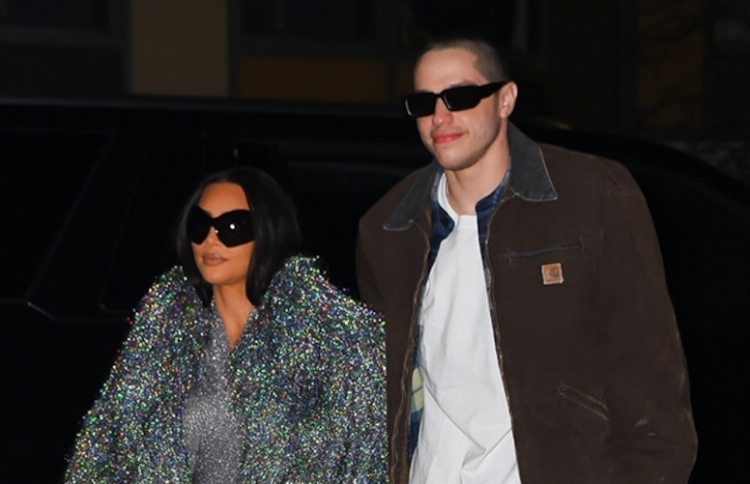 ކިމް އާއި ޕީޓް ސްޕޭސް އަށް ދަނީ