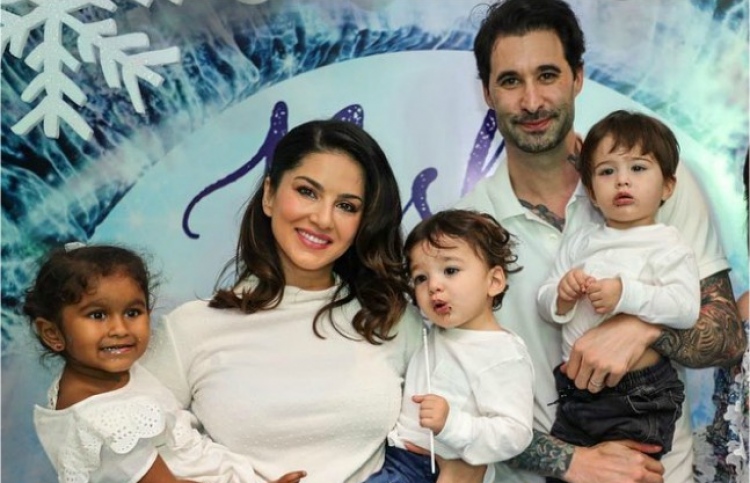 ސަނީ ލިއޯނާއި އޭނާގެ ފިރިމީހާ އަދި އެމީހުންގެ ތިން ދަރިން--