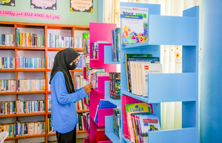 ބީއެމްއެލްގެ އެހީ ހަނިމާދޫ ސްކޫލަށް