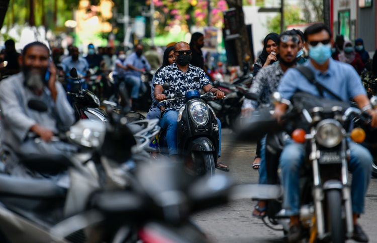 އީދުގެ ފުރަތަމަ ދެދުވަހު ހަވީރު ވެހިކަލް ދުއްވުން މަނާ